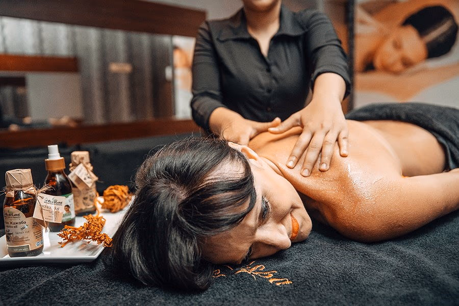Rugmassage in de spa van Hotel Sindbad Club in Hurghada